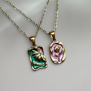 Colorful floral pendant necklace